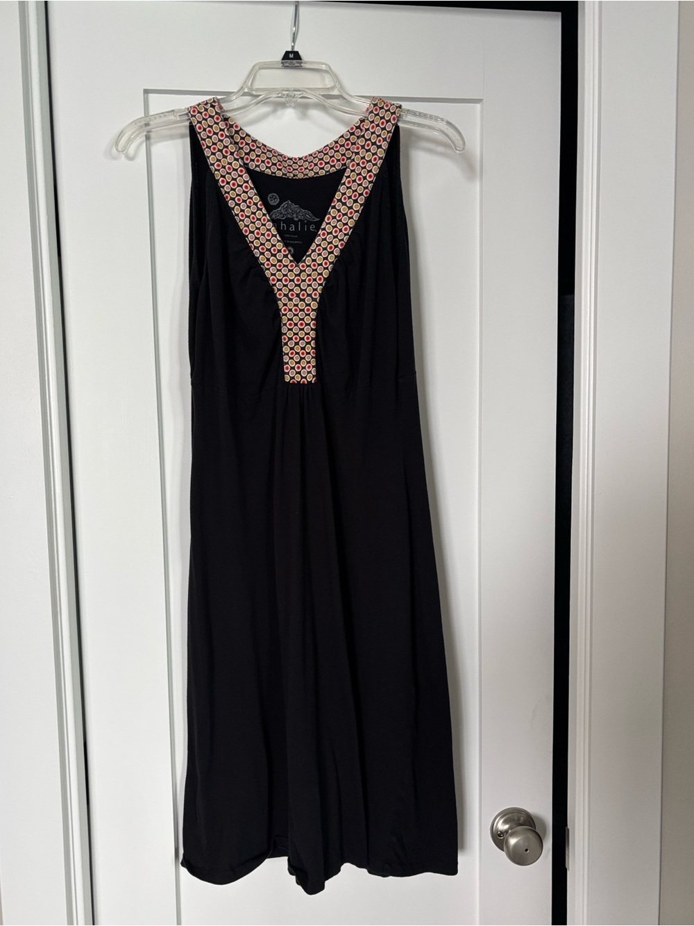 Sahalie Black Dress with Decorative Y-Neck